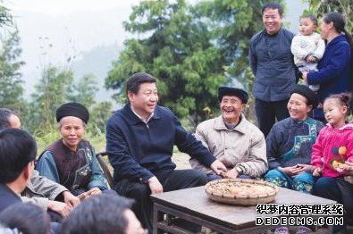 习近平:扶贫开发要同农业农村农民工作结合起来