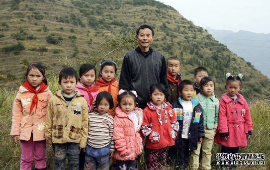 连片特困地区将实施乡村教师生活补助项目